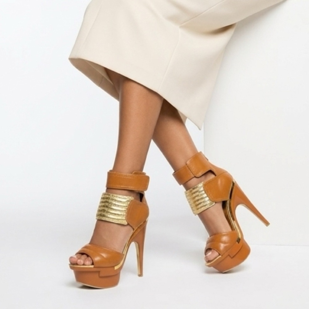 Stylish Tan High-Heel Sandals with Gold Accent